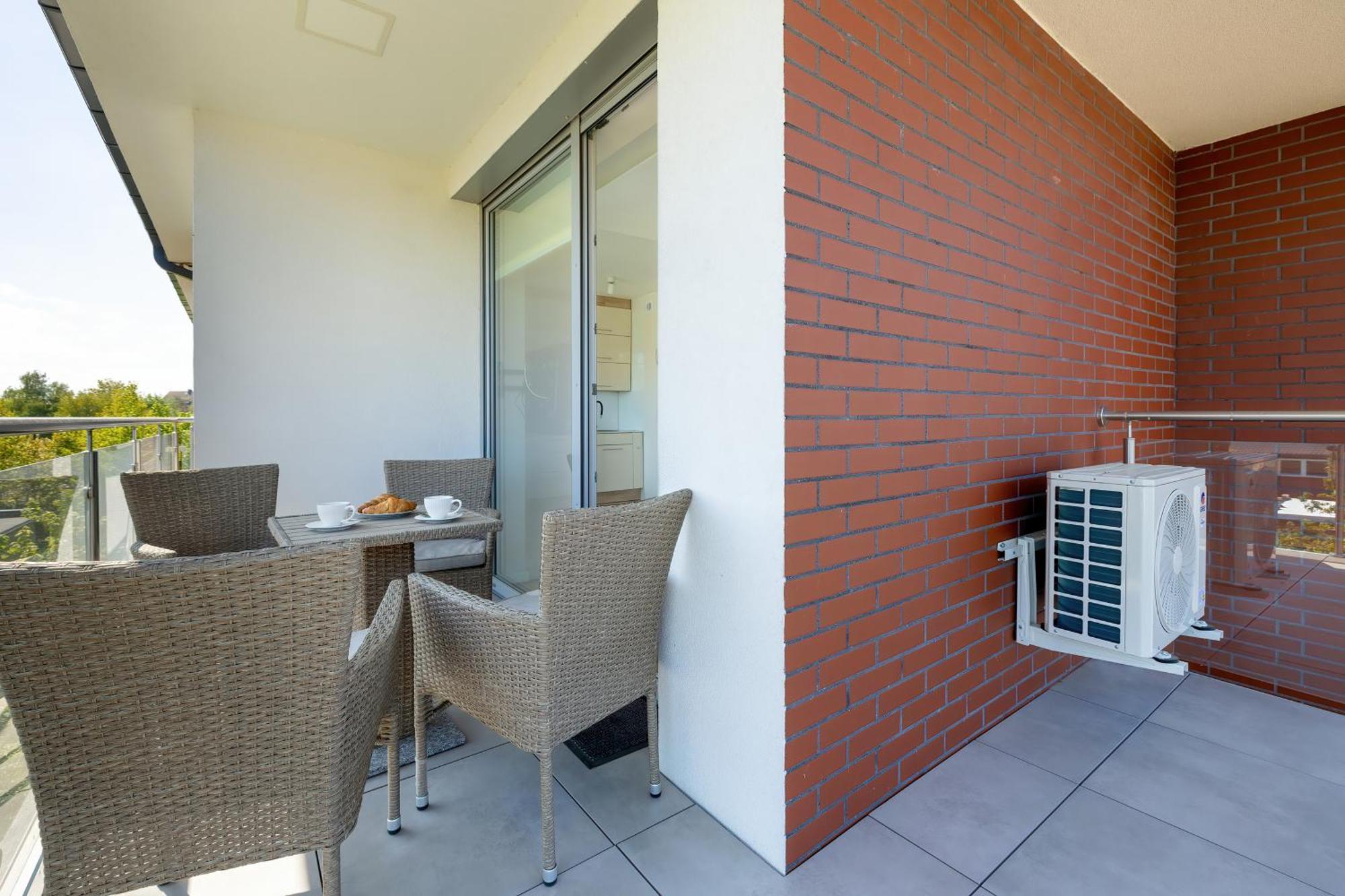 Klifowa Resort With Spa, Fitness & Kids Club By Noclegi Renters Rewal Exterior photo